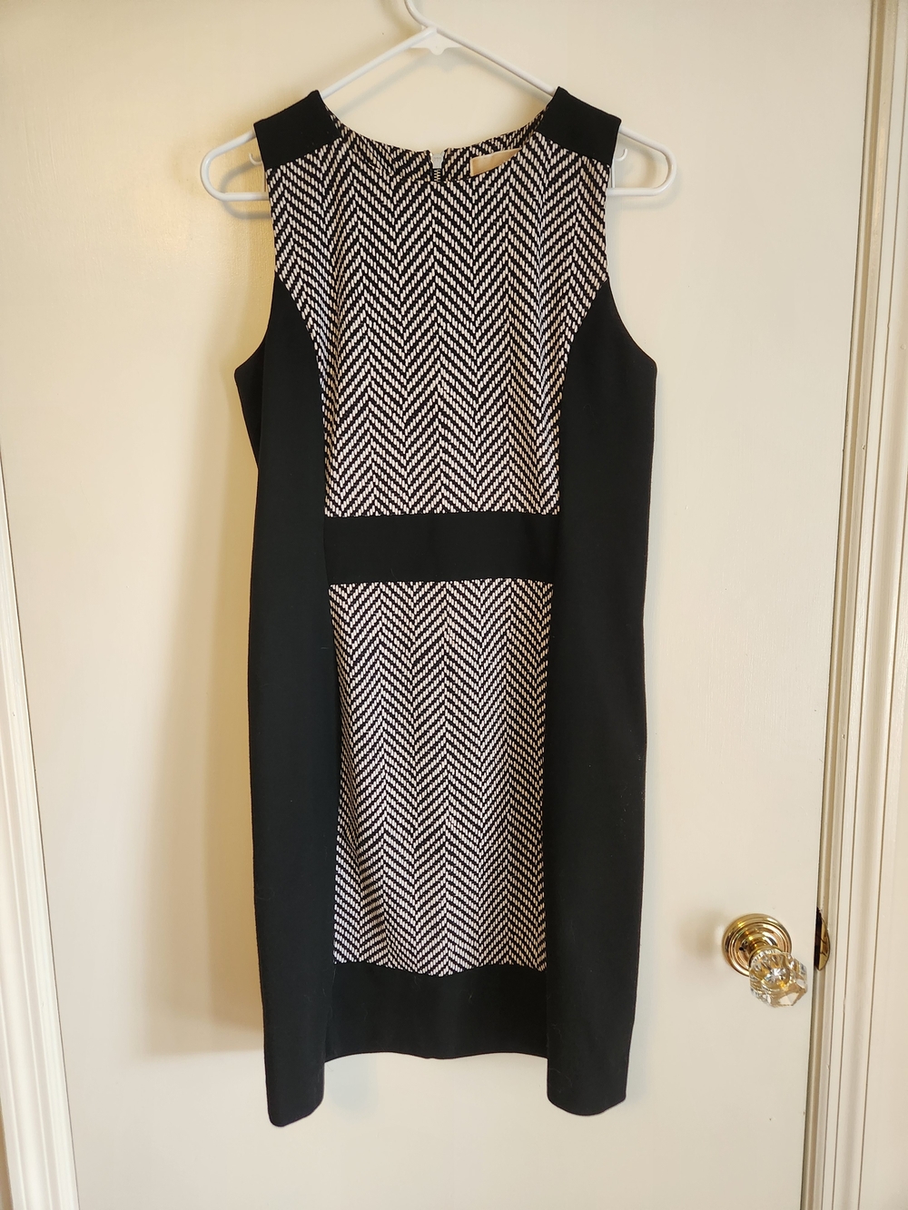 MICHAEL Michael Kors Women’s Size 8 Black White Herringbone Sheath Zip Dress